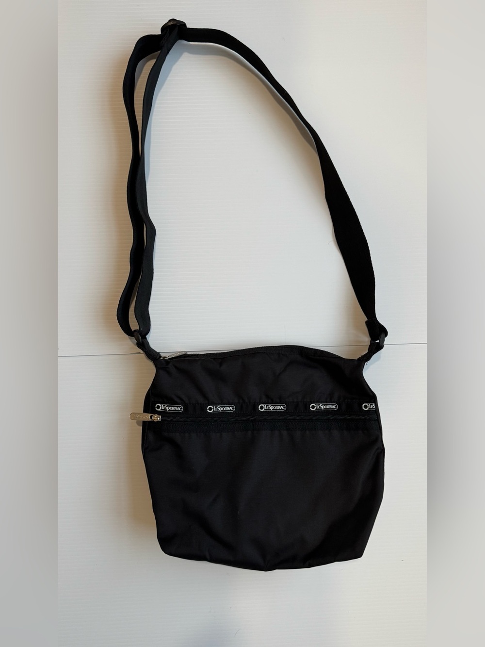 LeSportsac Rip Stop  Black Crossbody Shoulder Bag - Picture 2 of 14